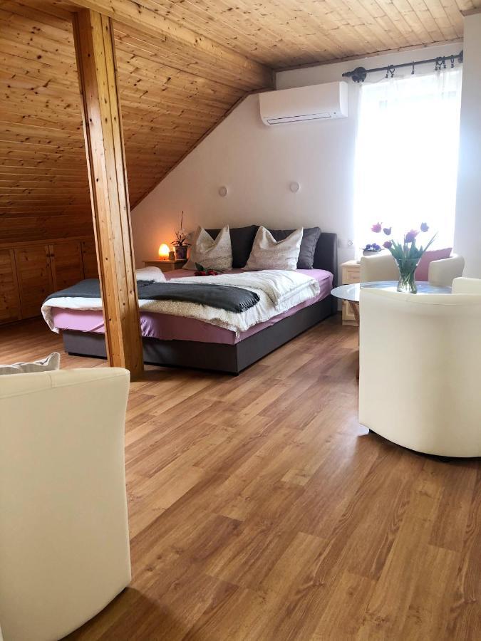 Balaton Apartman Paloznak Buitenkant foto